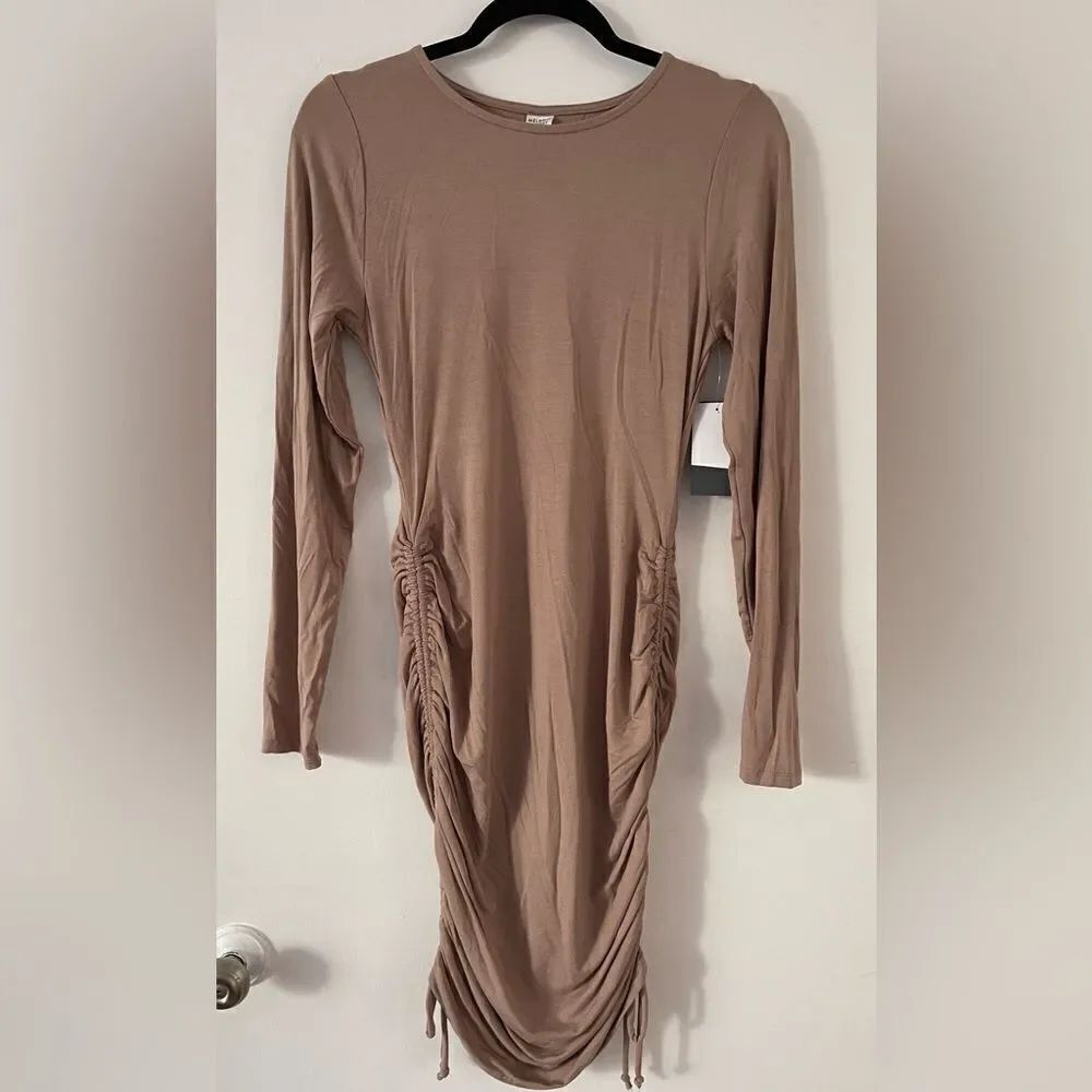 Melrose And Market Side Ruched Long Sleeve Dress - Picture 2 of 6